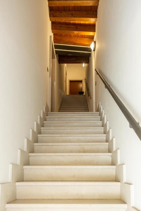 Blu Bed Apartment กัสเตลนูโอโว เดล การ์ดา ภายนอก รูปภาพ